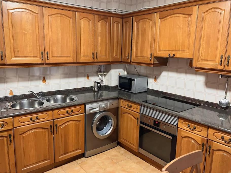 Duplex 122M2, 4 Dormitorios, 2 Banos Completos, Wifi 1Gb Mundaca Exterior foto