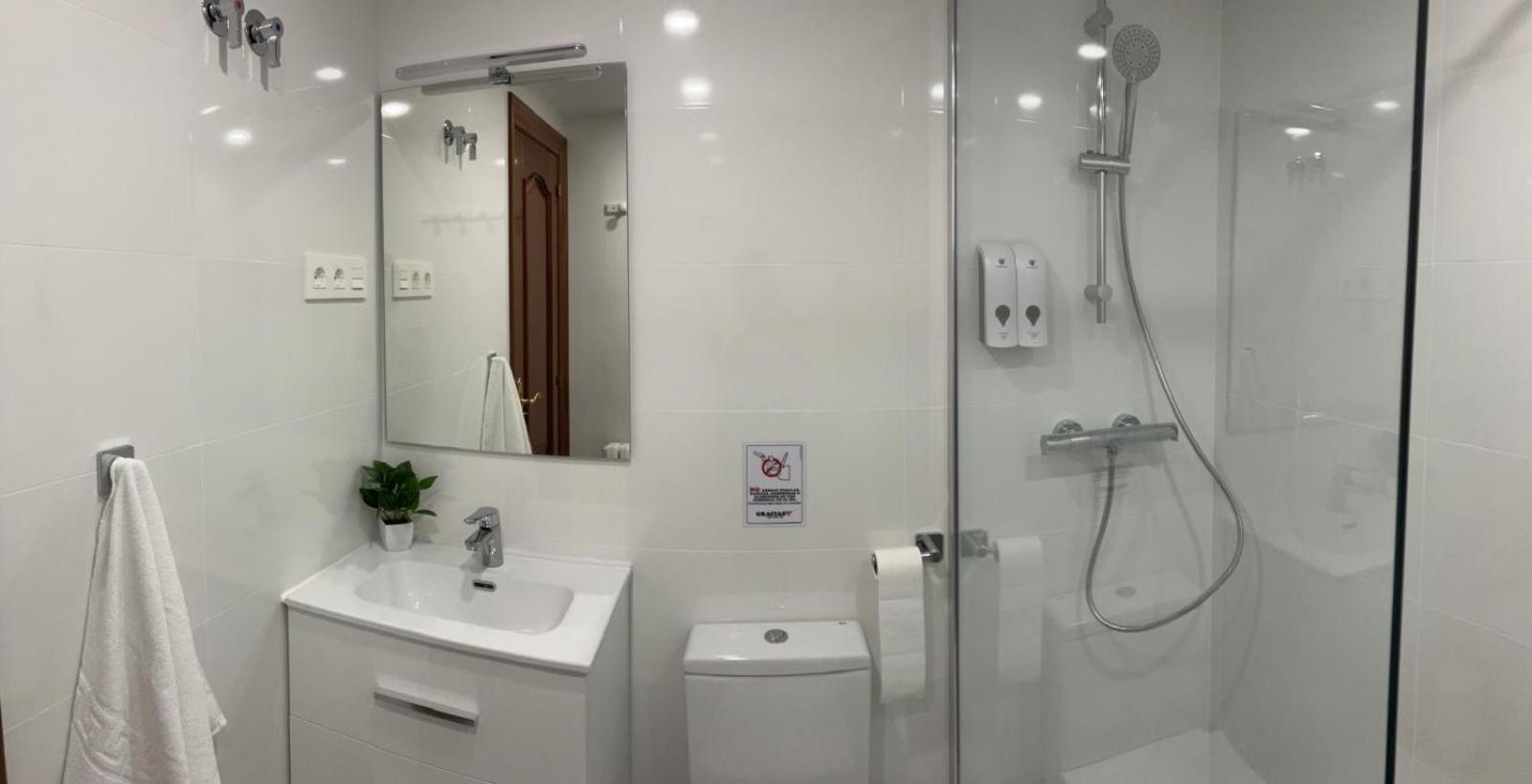 Duplex 122M2, 4 Dormitorios, 2 Banos Completos, Wifi 1Gb Mundaca Exterior foto