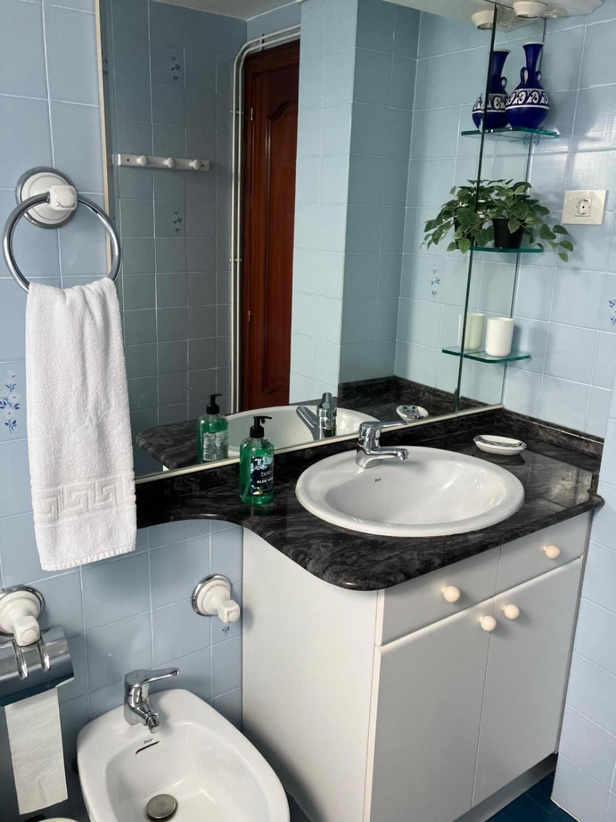 Duplex 122M2, 4 Dormitorios, 2 Banos Completos, Wifi 1Gb Mundaca Exterior foto
